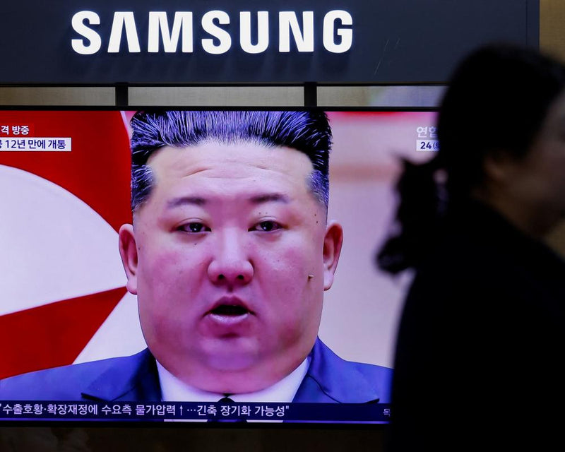 Kim Jong-un Crosses New Yalu River Bridge Into China