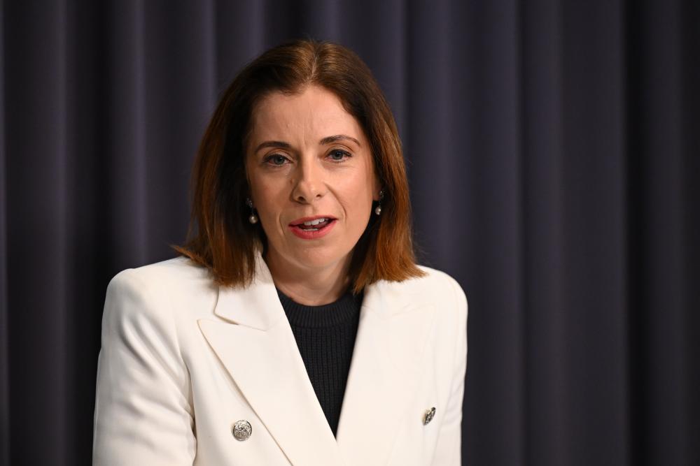 Labor Faces Gambling Backlash Over Betting Inducement Ban Push
