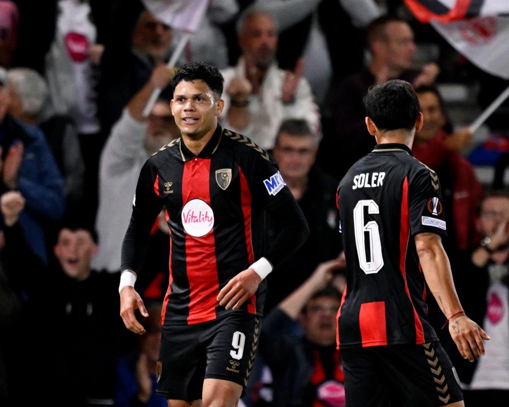 Bournemouth's Historic Home Win in Europe: Evanilson, Rayan, Rodríguez