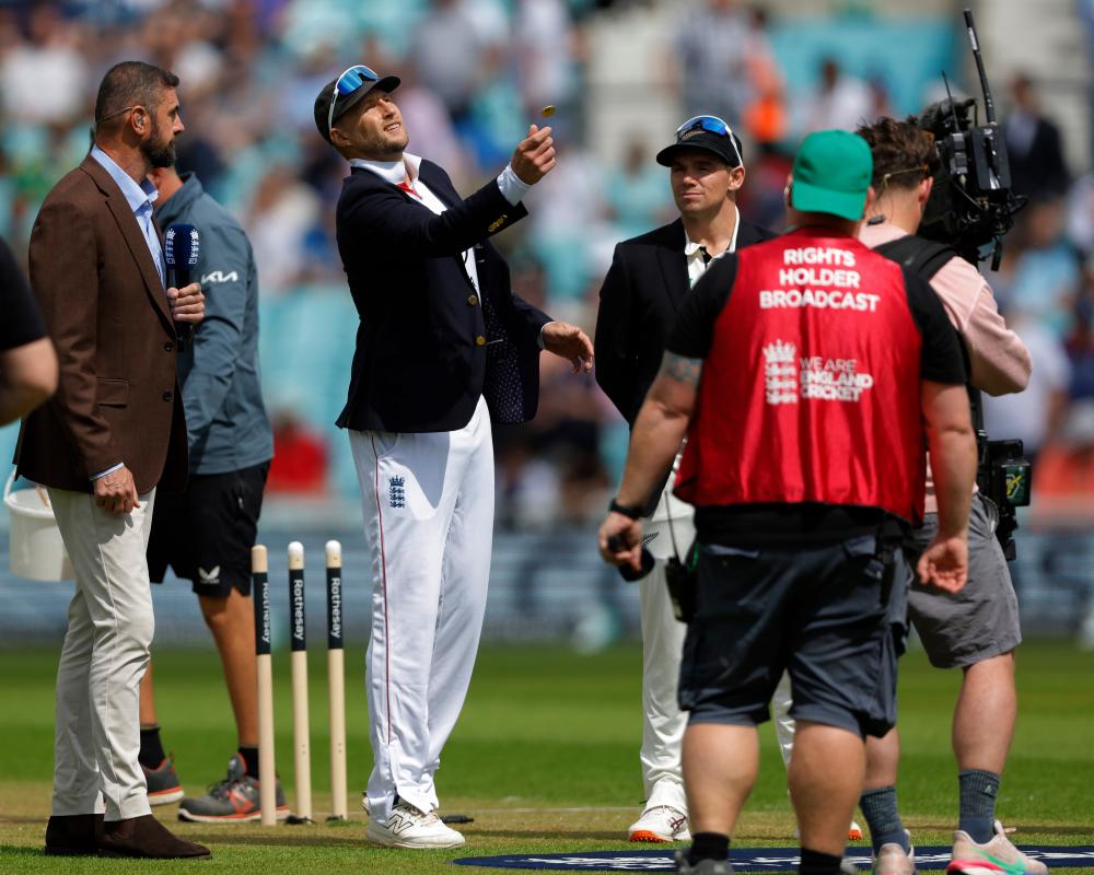 ECB Eyes Free-to-Air Cricket as ITV Shows Interest in Test Matches