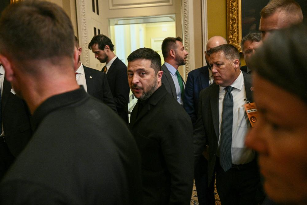 US Lawmakers Spar Over Bill Giving Trump More Russia Sanction Power