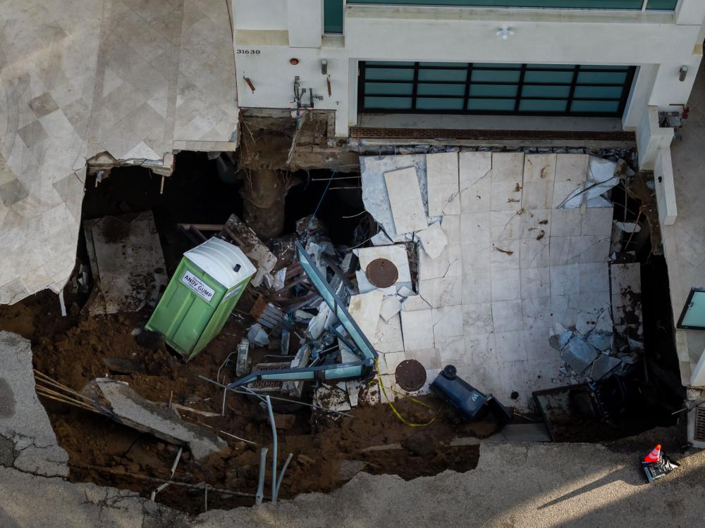 Malibu Sinkhole Forces Evacuation of 30+ Homes
