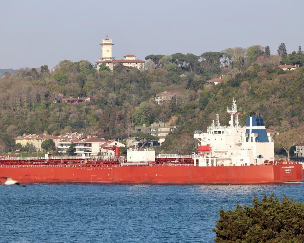 Russian Diesel Tankers Head to North America as US Revives Peace Talks