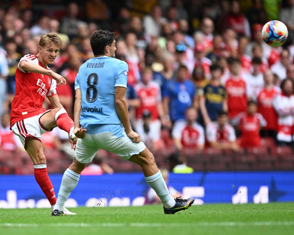 Martin Ødegaard Praises Arsenal's New Duo Ahead of Title Defence