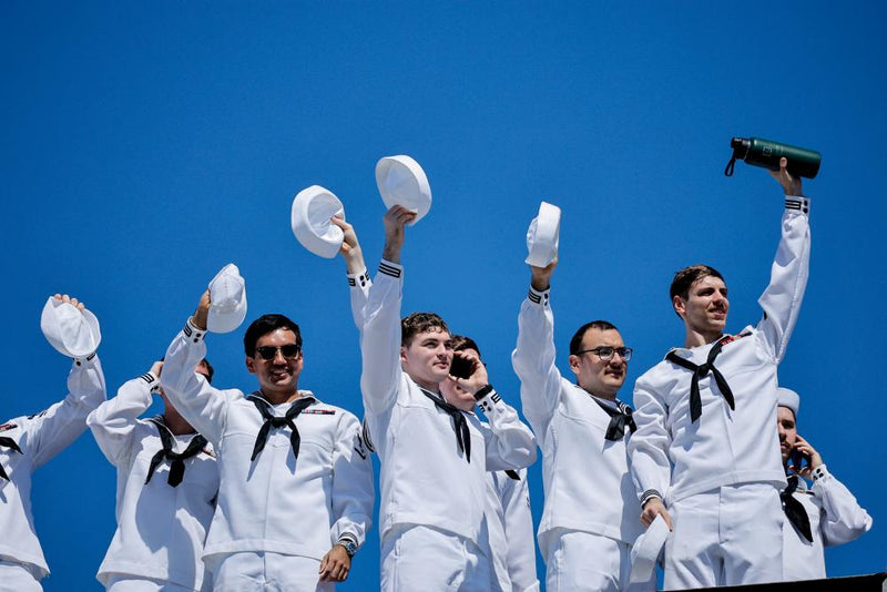 USS Abraham Lincoln Homecoming: Thousands Welcome Weary Sailors