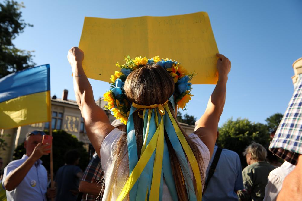 Poland's Shift from Compassion to Contempt for Ukrainian Refugees