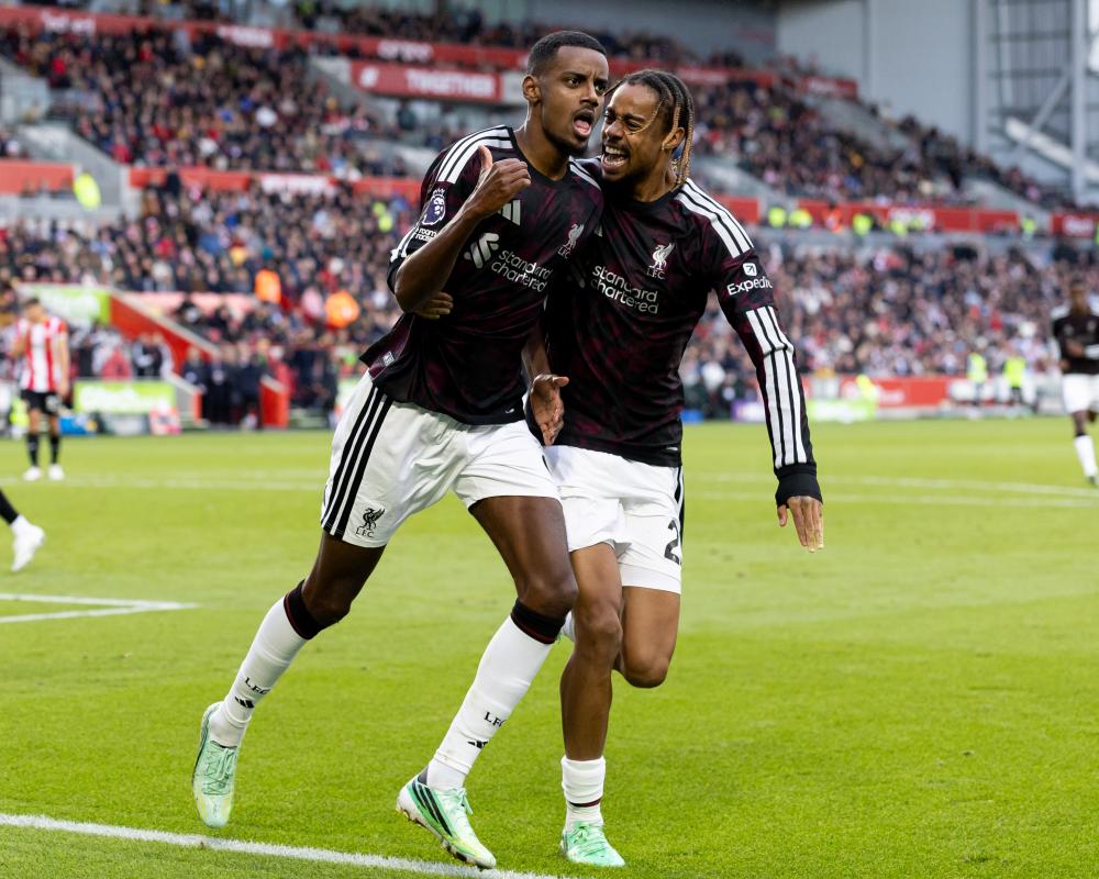Isak Seals Liverpool Comeback as Brentford Finish with Nine Men