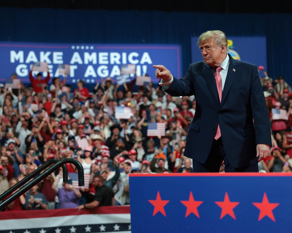 Trump's Midterm Struggles: Voters Want Bread, Not Circuses