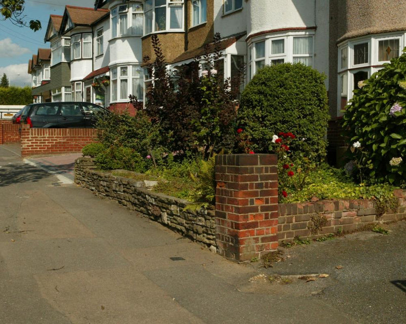 Greener Front Gardens Cut Air Pollution and Summer Heat
