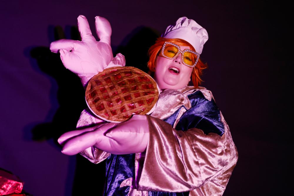 Edinburgh Stars Reveal How They Create Weird Characters at the Fringe