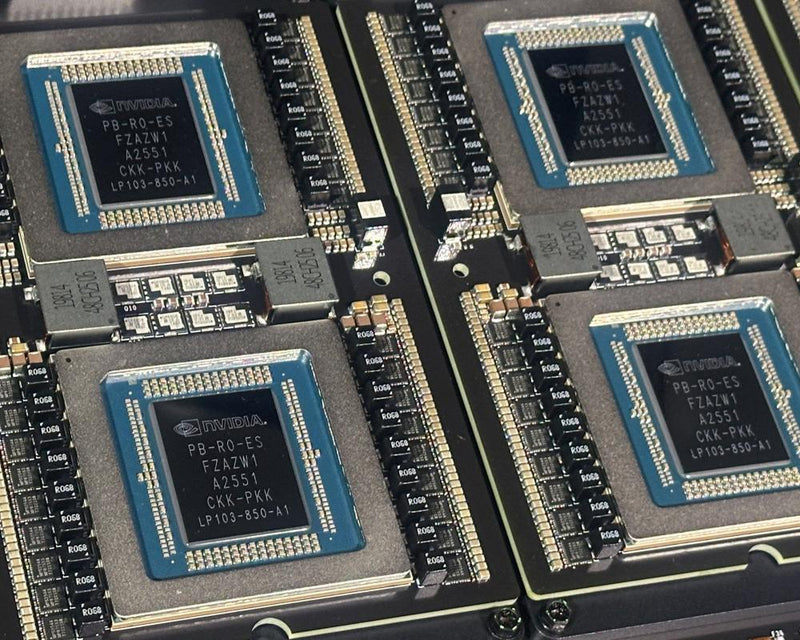 AI Sell-Off Deepens as Chip Stocks Slump in Market Retreat