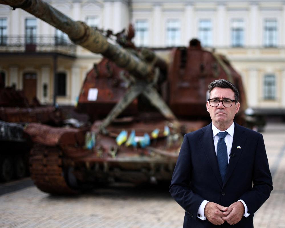 Britain Helps Ukraine Build Weapons Independence for Lasting Security