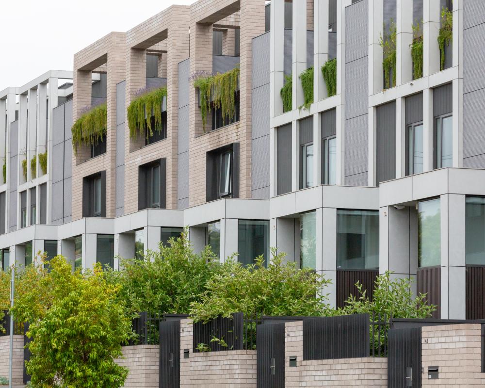 Australia Home Prices Drop 2.5% – Why Government Fails to Sell