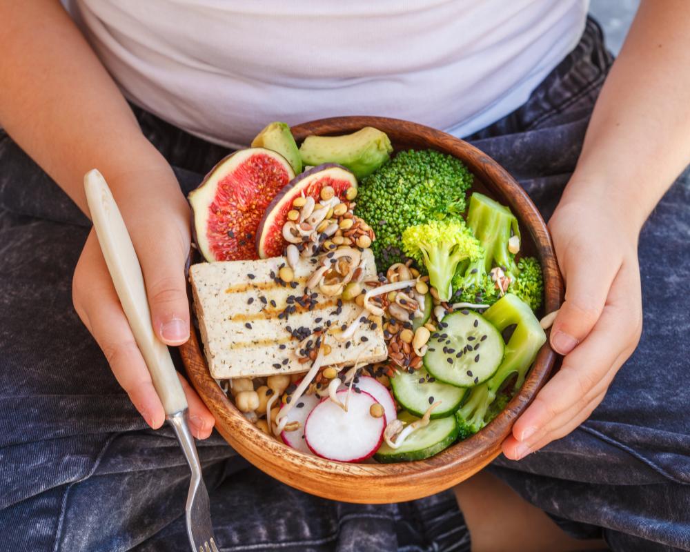 10 Easy Delicious Lunch Bowls for Work to Save Money