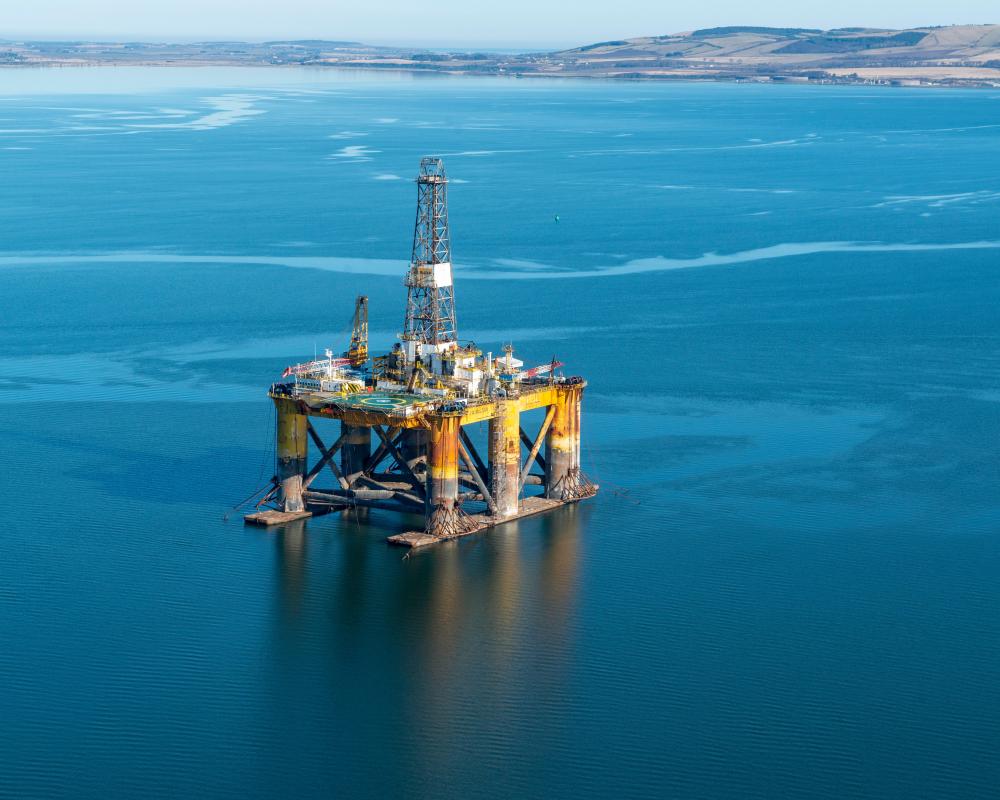 PM Urged to Ban New North Sea Oil Drilling to Uphold Climate