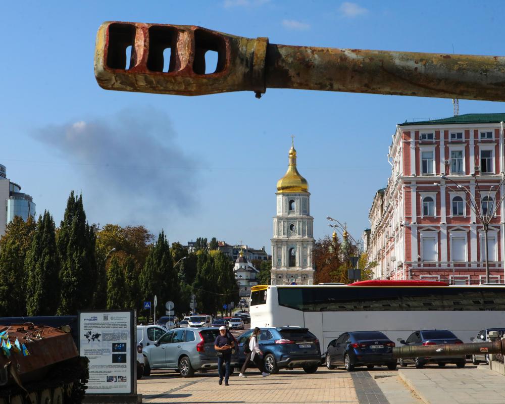 Ukraine War Briefing: Zelenskyy Air Truce as US Envoys Visit