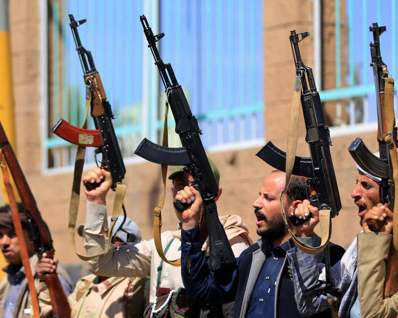 Houthi Advances in Yemen Threaten Aden Airport and Global Trade
