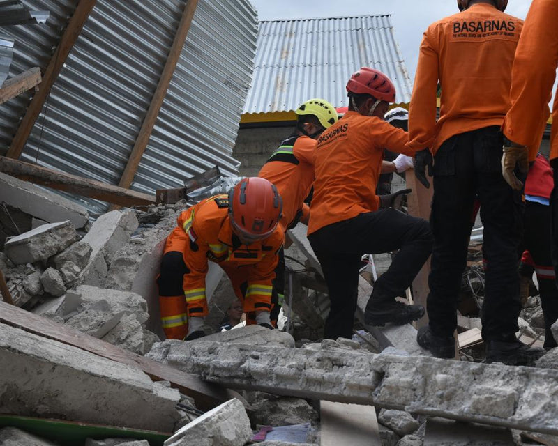 84-Year-Old Woman Rescued Alive After Indonesia Earthquake