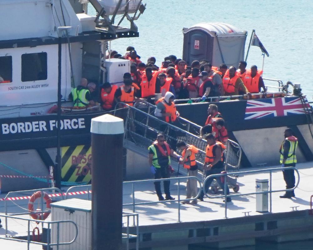 UK Asylum Seeker Removal Scheme Leaves Many Injured in France