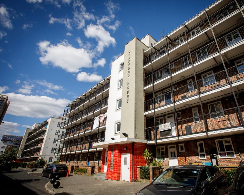 East London Water Crisis: Residents Face Months Without Running Water