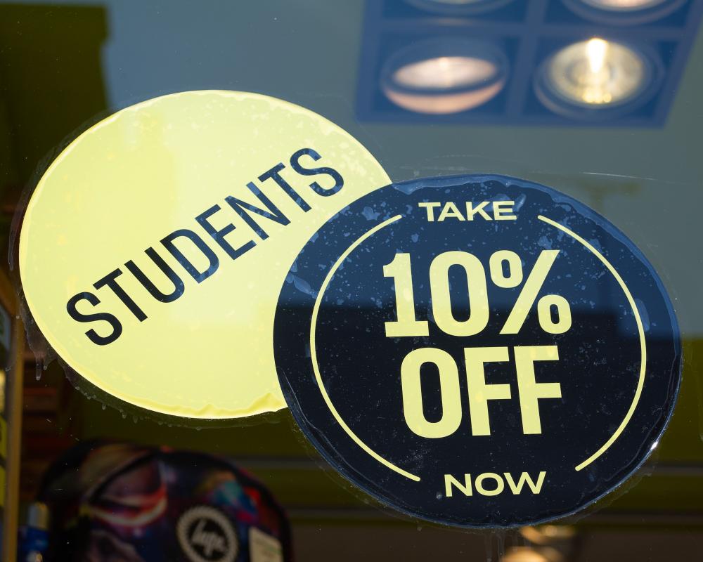 Best Student Discounts: Food, Tech, Travel Deals