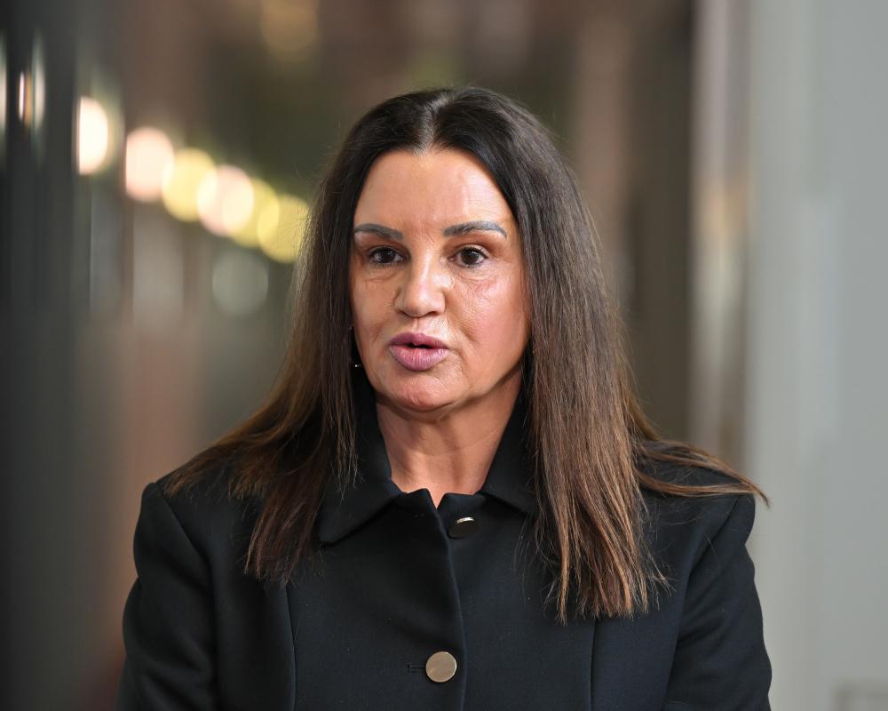 Jacqui Lambie Condemns One Nation Cartoon Mocking Her Health
