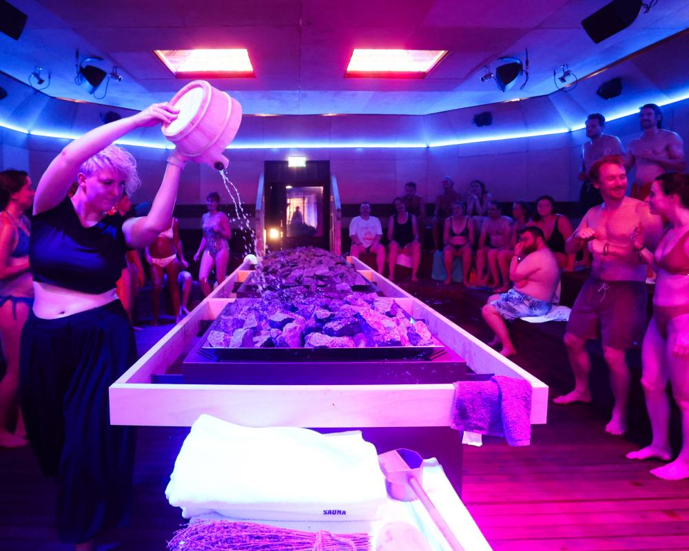 Sauna Theatre at Edinburgh Fringe Attracts Swimwear Audiences