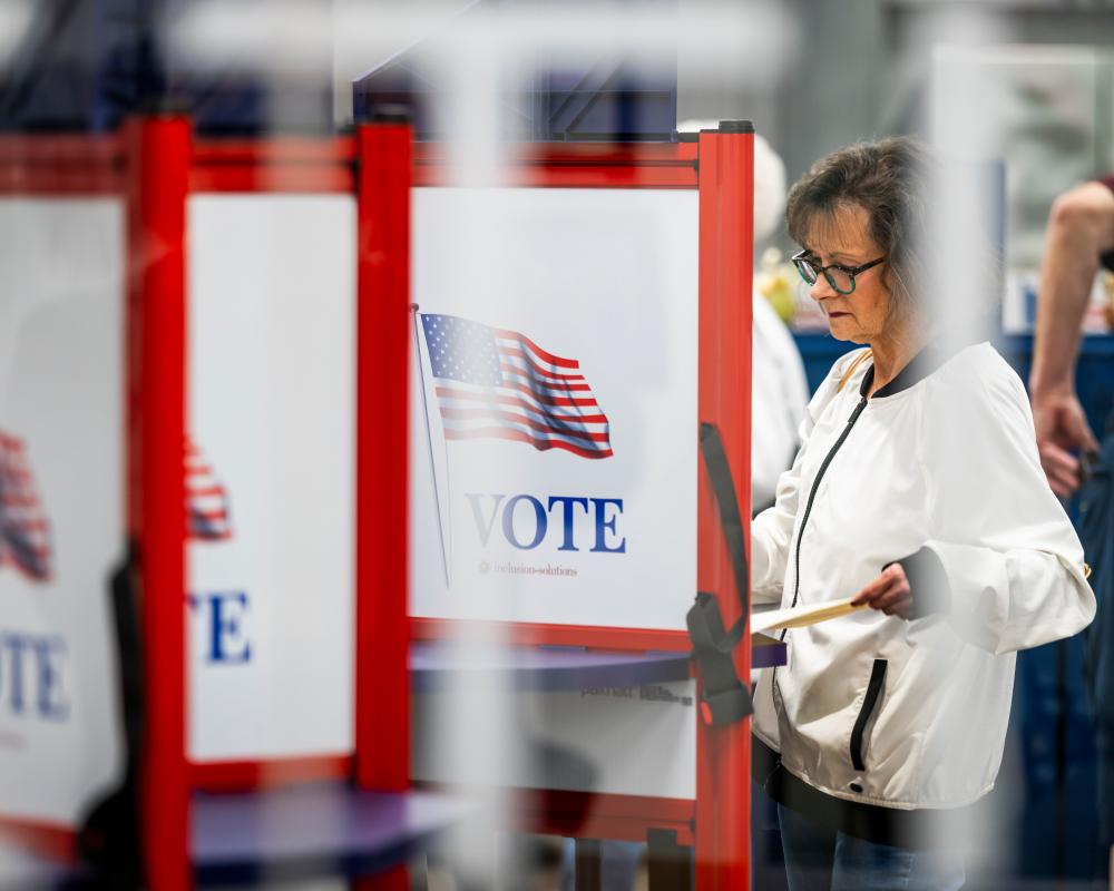Overseas US Voters Face Midterm Ballot Hurdles From Abroad