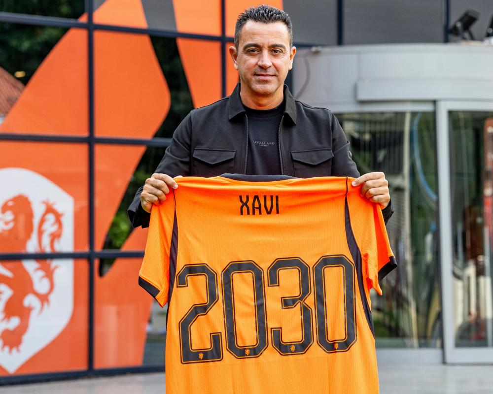Xavi's Dutch Masterclass: University of Football Success