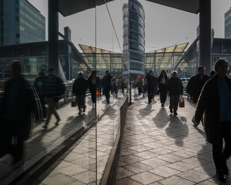 UK Job Market Shows Rays of Light: Pay Upturn and Temp Hiring