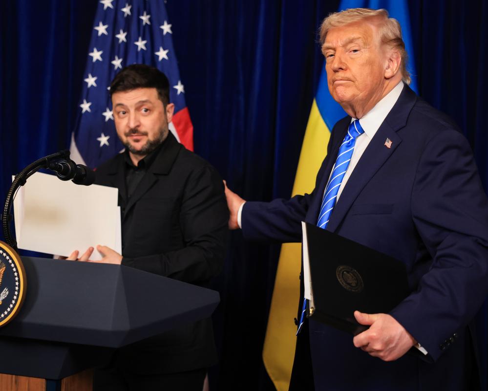 Trump's Ukraine Betrayal: How He Helps Russia in the War