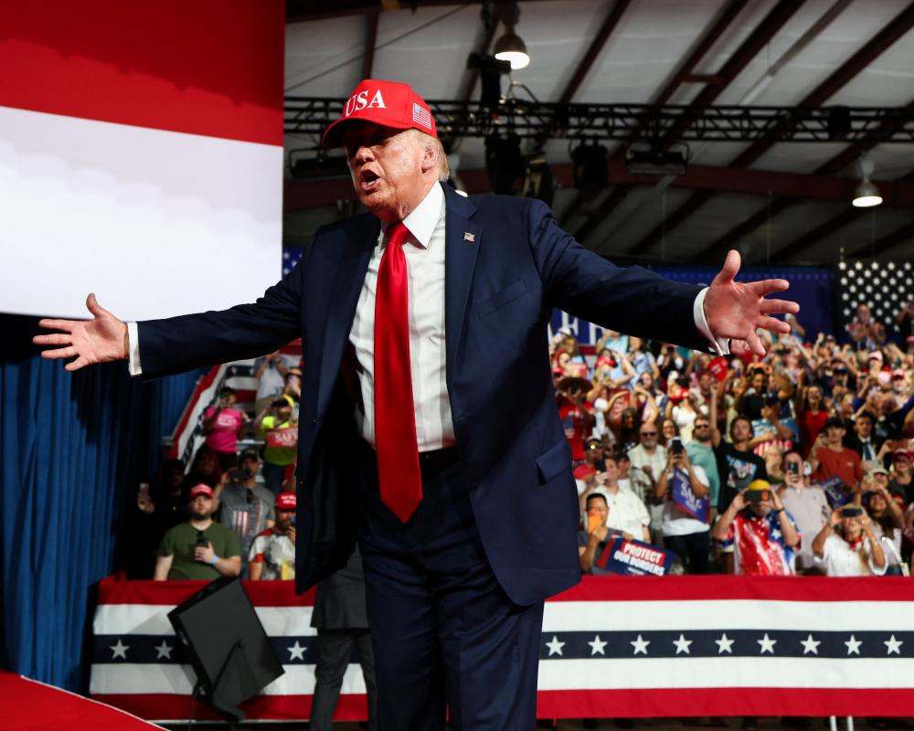 Trump Campaign Trail Rally Boosts Republican Midterm Hopes