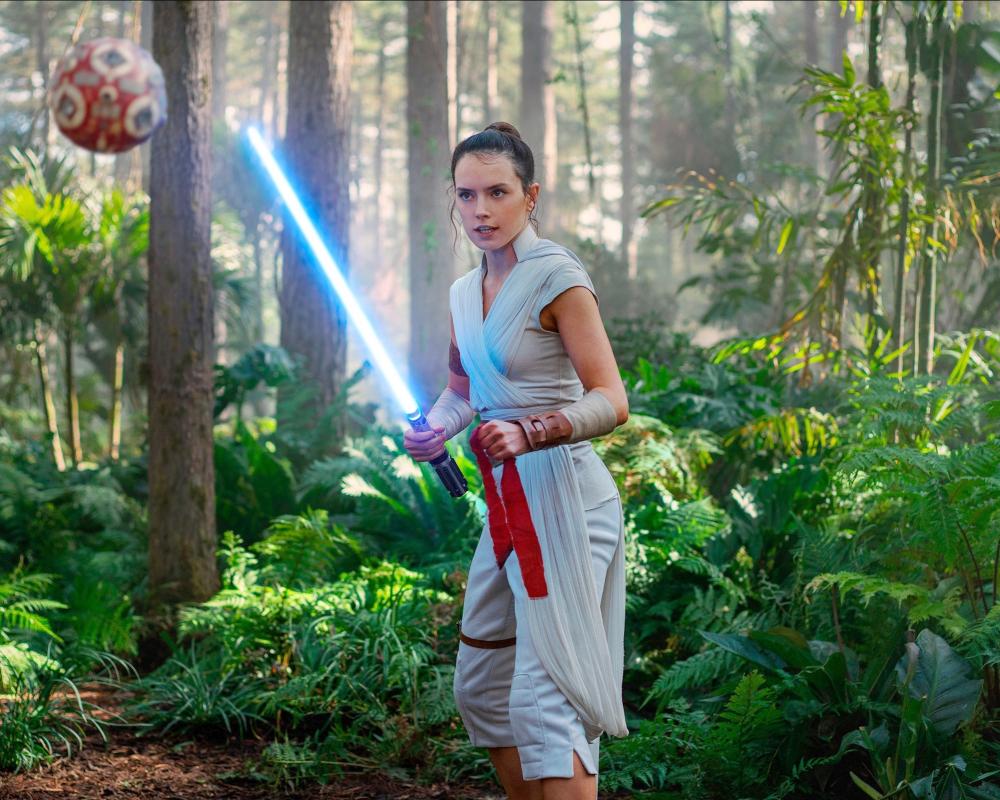 New Skywalker Trilogy: Star Wars Family Saga Returns Again