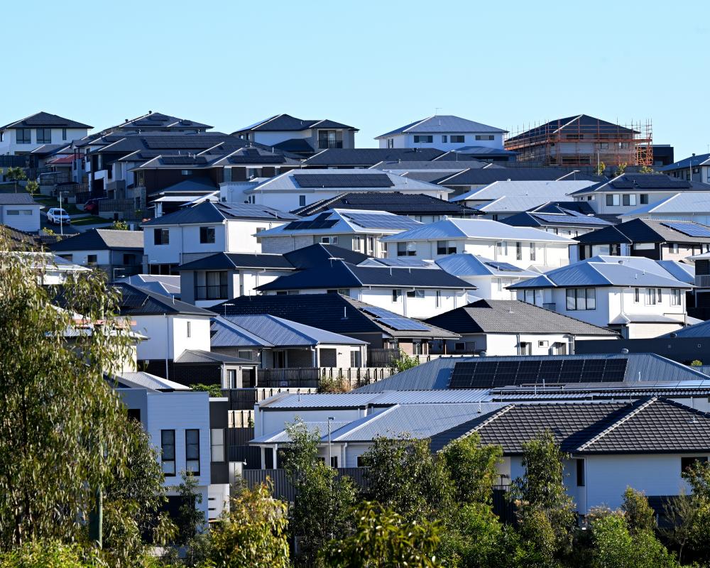 Australia’s Falling House Prices: A Silver Lining for Mortgage