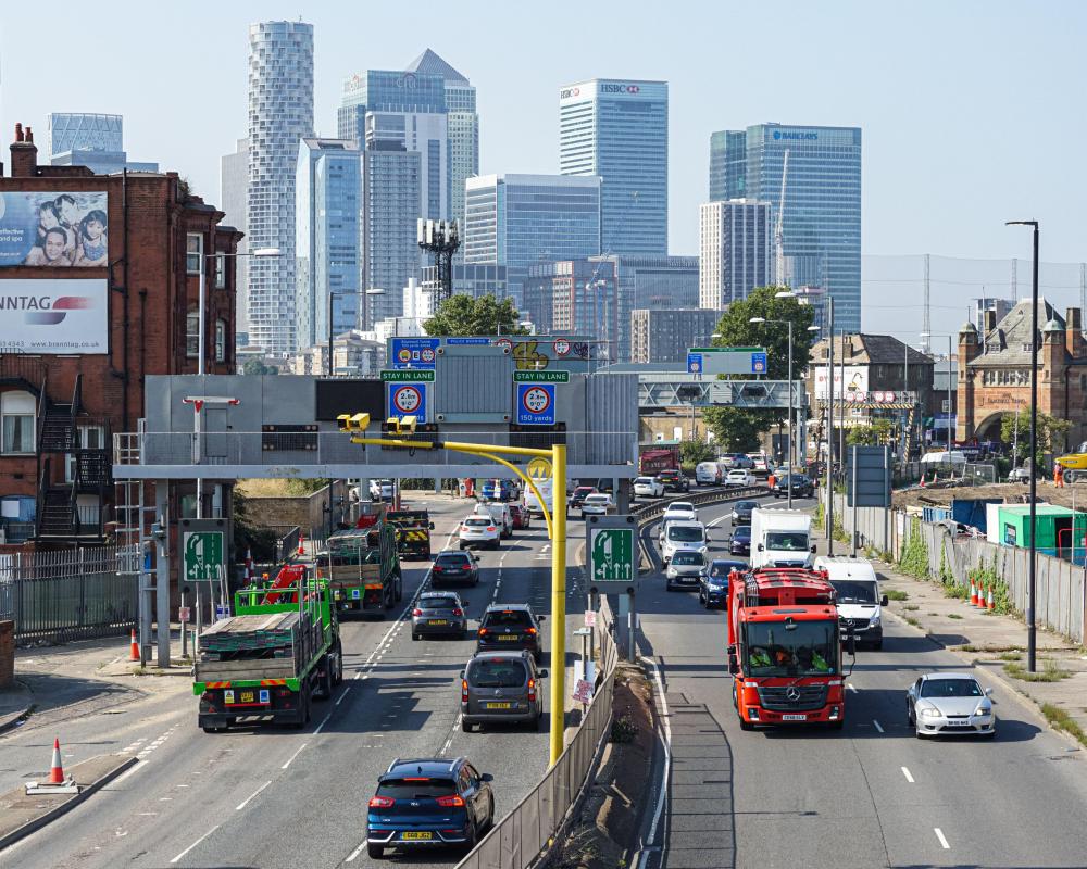UK Economic Growth Slows as Iran War Drives Energy Prices