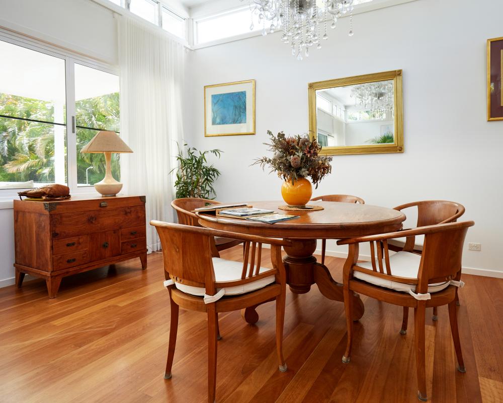 The Death of the Dining Room: How Mealtimes Moved to the Kitchen