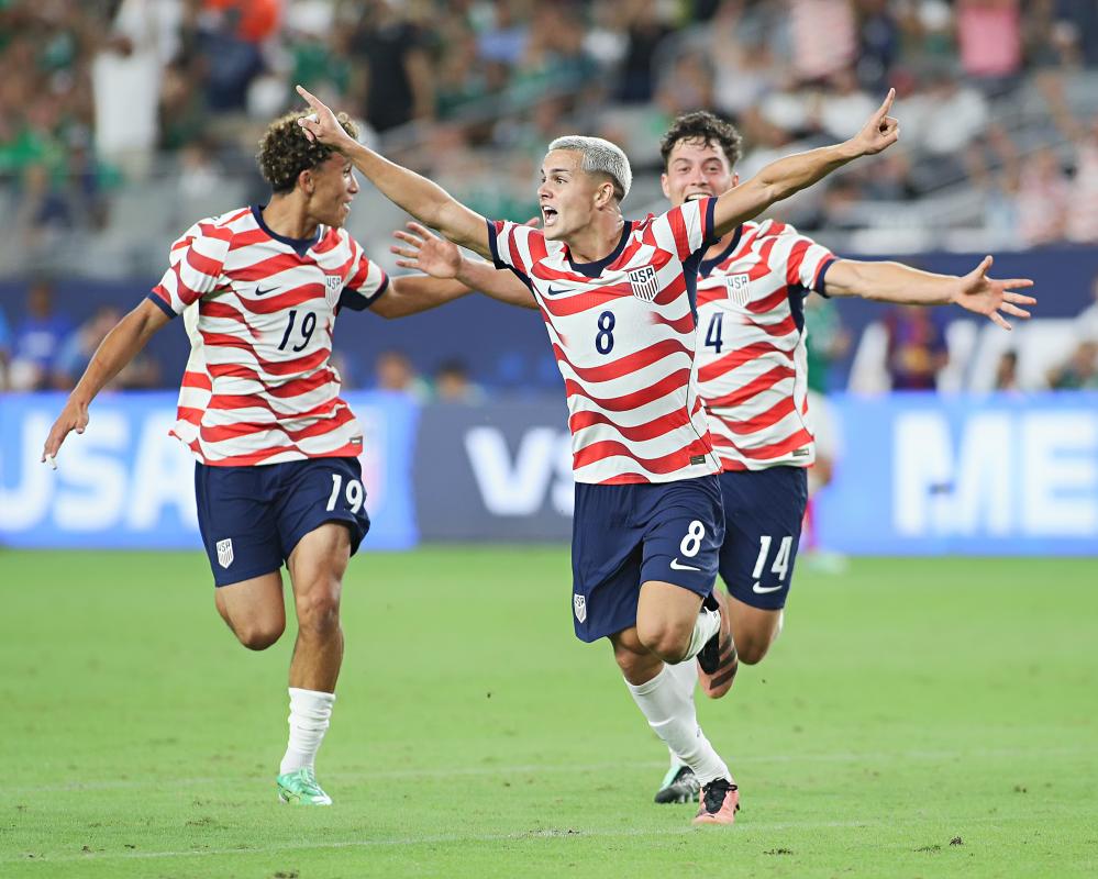 Cavan Sullivan's Long-Range Chip Seals USMNT 3-0 Win Over Mexico