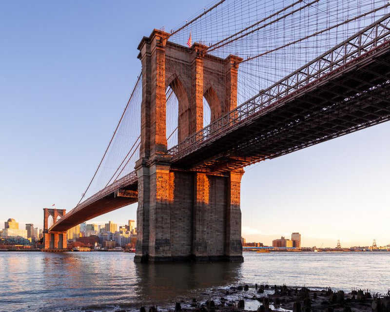 NYPD Fatally Shoots Man on Brooklyn Bridge Cables