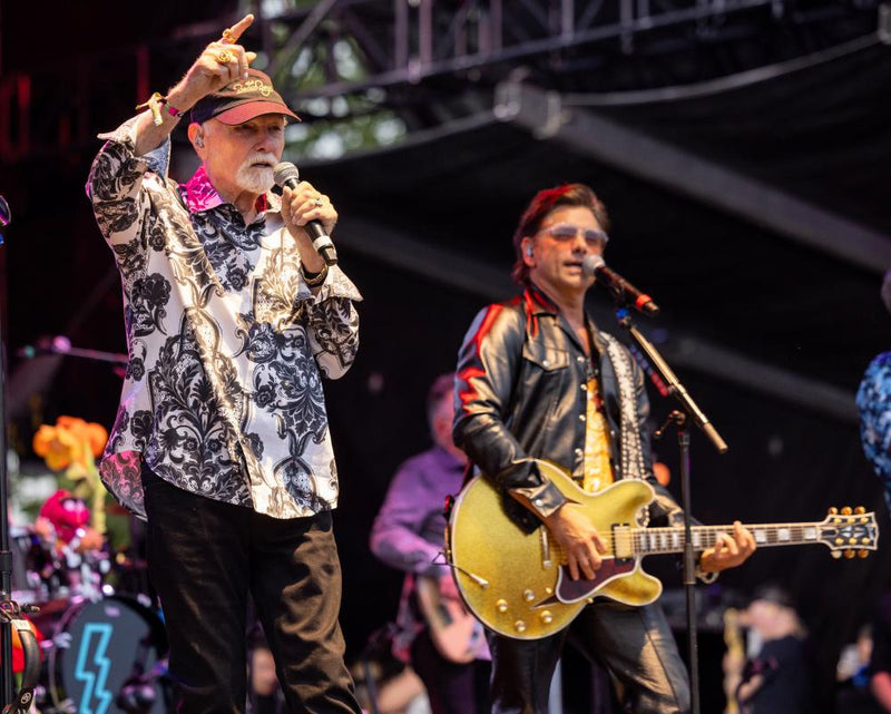 Mike Love Returns to Stage Despite Serious Health Challenges