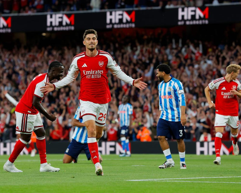 Arsenal Crush Coventry to Launch Premier League Title Defence