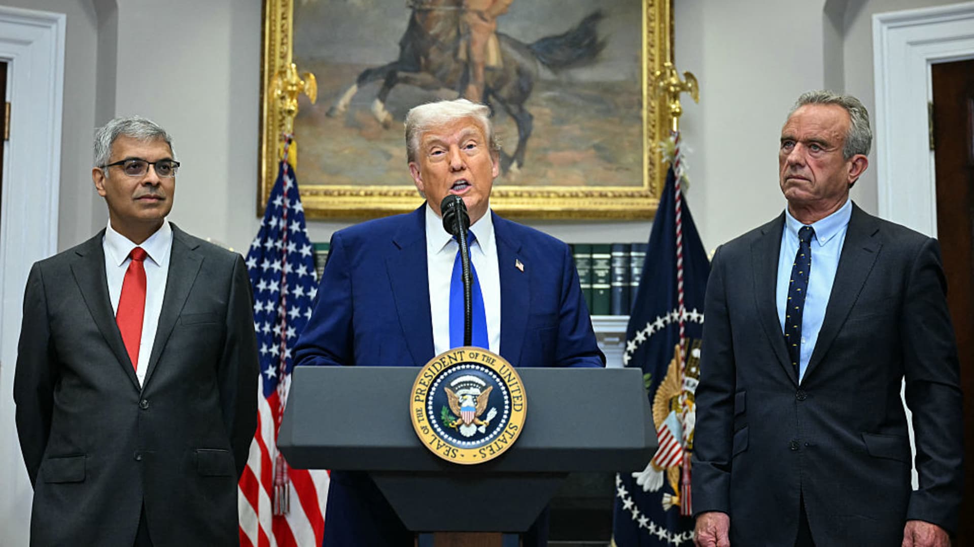 Trump Admin Prepares 100 Percent Tariffs on Imported Prescription Drugs - grandgoldman.com