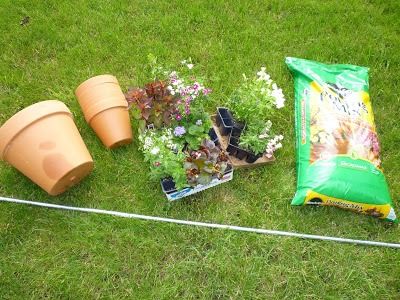 Make Your Own Garden Pot Towers! - grandgoldman.com