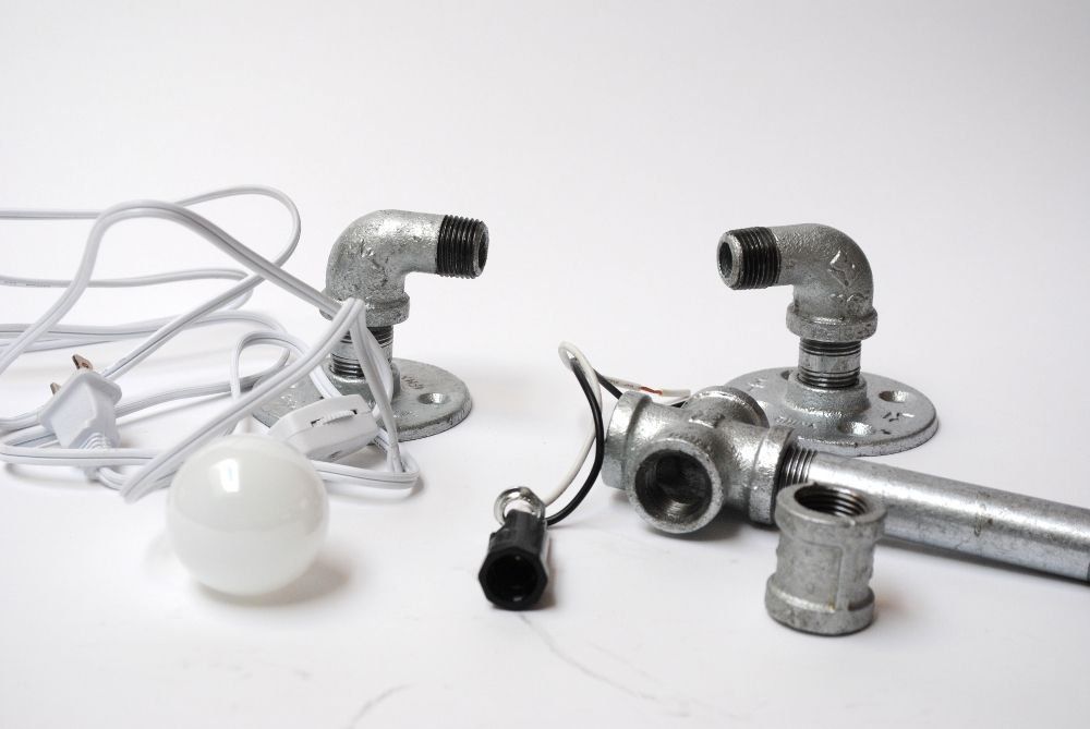 How to Make a Galvanized Pipe Lamp - grandgoldman.com