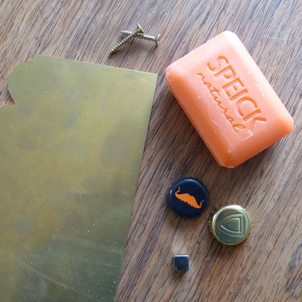 How to Make a Magnetic Soap Holder - grandgoldman.com