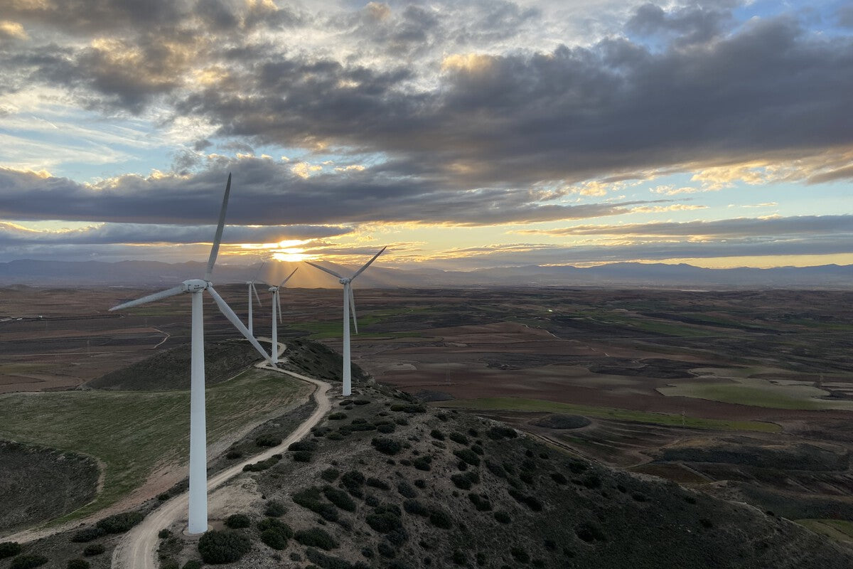 Muel Wind Farm Replaces 27 Turbines With 3, Boosts Output 50%