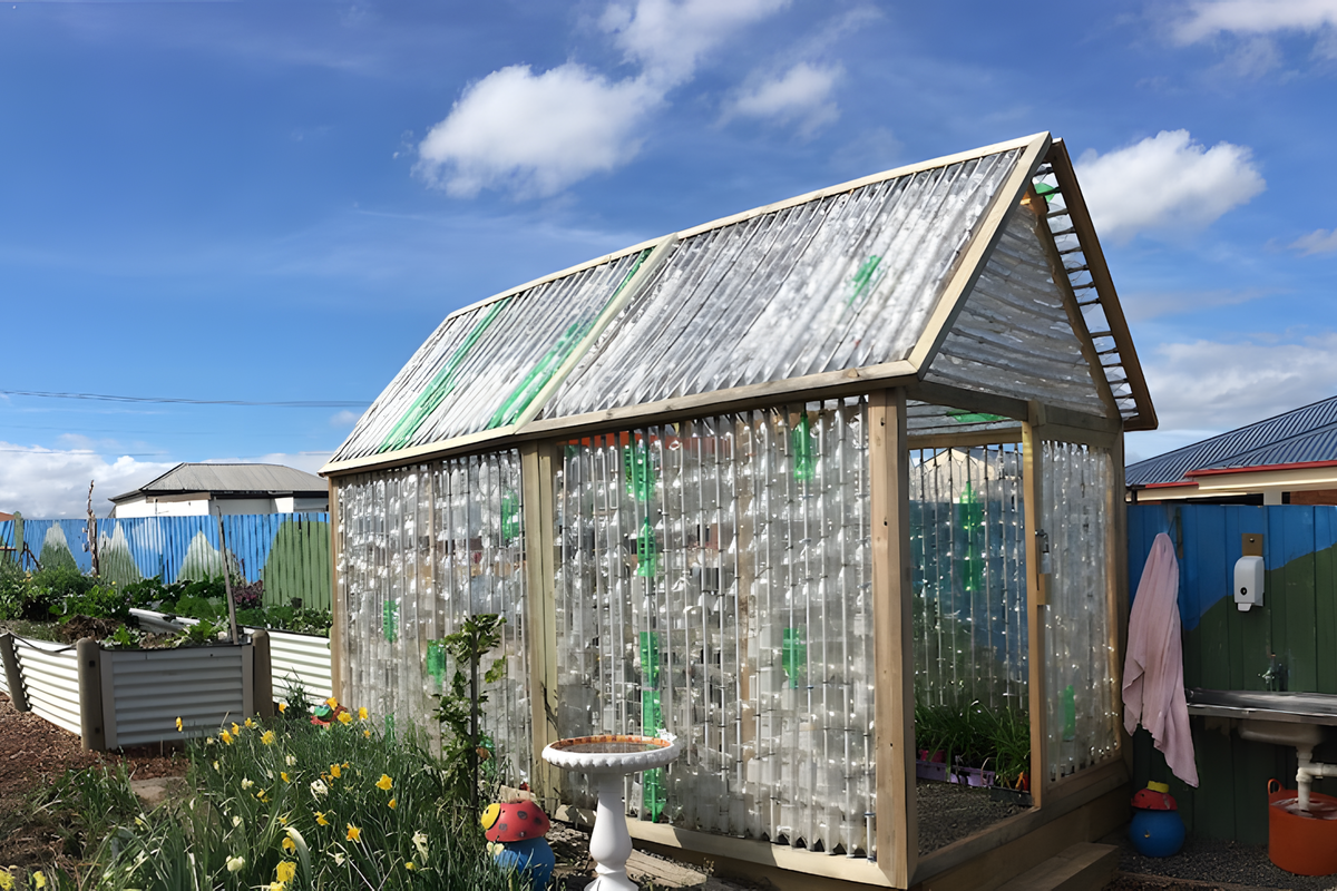 Students Build Greenhouses from 2,000 Plastic Bottles