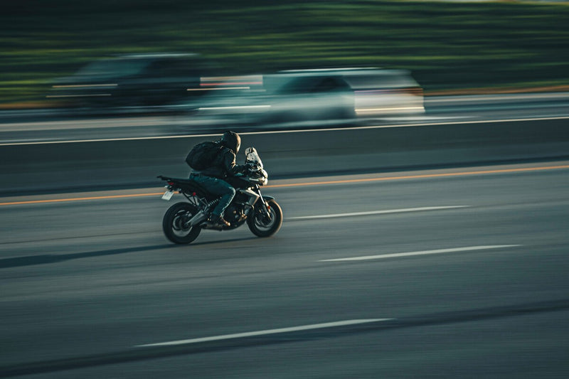 Spain's New Traffic Rules Let Motorcyclists Use the Shoulder in Traffic Jams