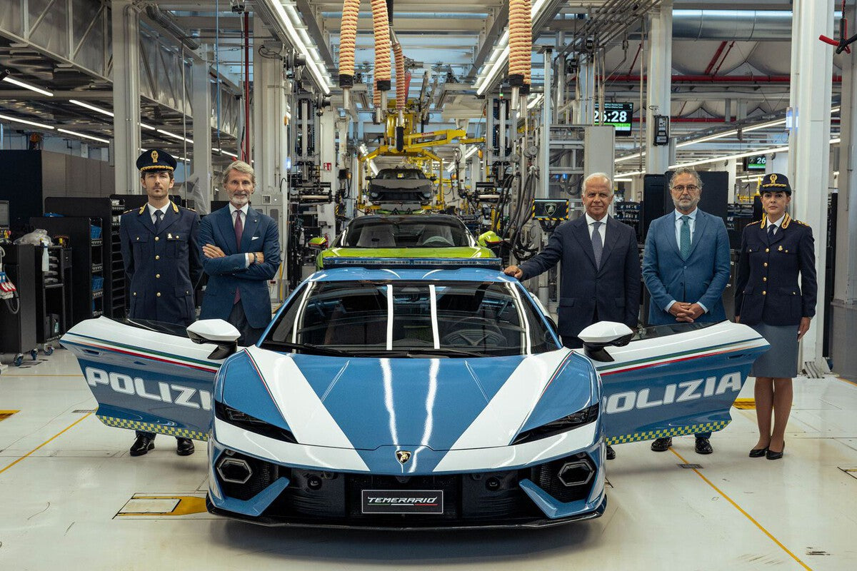 Lamborghini Temerario Joins Italian Police Fleet for Medical Transport