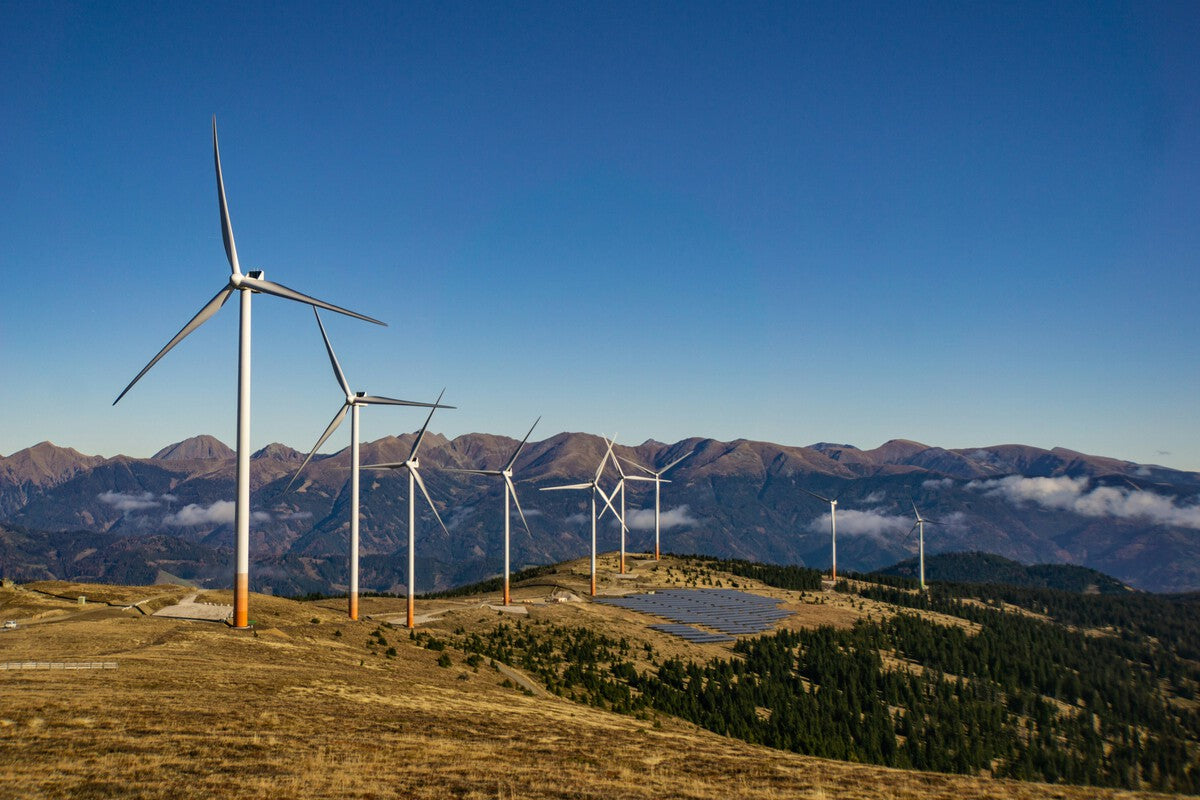 Moncayo Wind Farm Overhaul: 3 Giant Turbines Replace 22 Old Ones