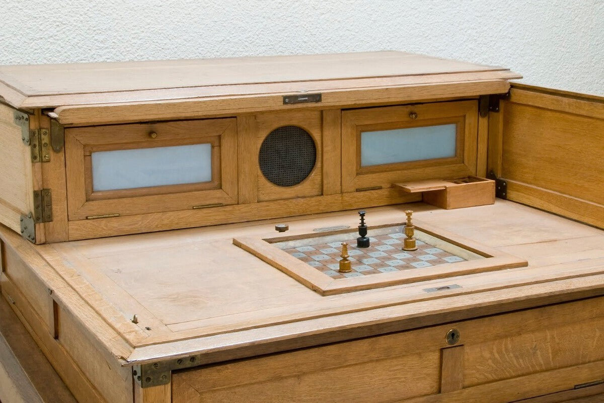 El Ajedrecista: The First Computer Game by Leonardo Torres Quevedo